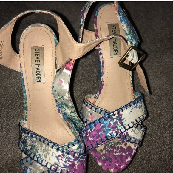 Steve Madden Floral Wedges - Picture 3 of 3